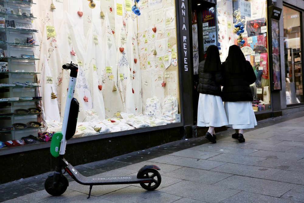 Women religious walk in Madrid Dec. 4, 2018. (CNS/Reuters/Susana Vera)