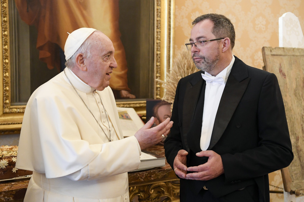 Pope Francis speaks with Andrii Yurash, Ukraine's ambassador to the Holy See, during a meeting for the ambassador to present his credentials to the pope at the Vatican in this April 7, 2022, file photo. (CNS photo/Vatican Media)