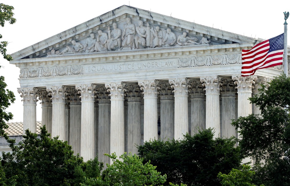Facade of Supreme Court building