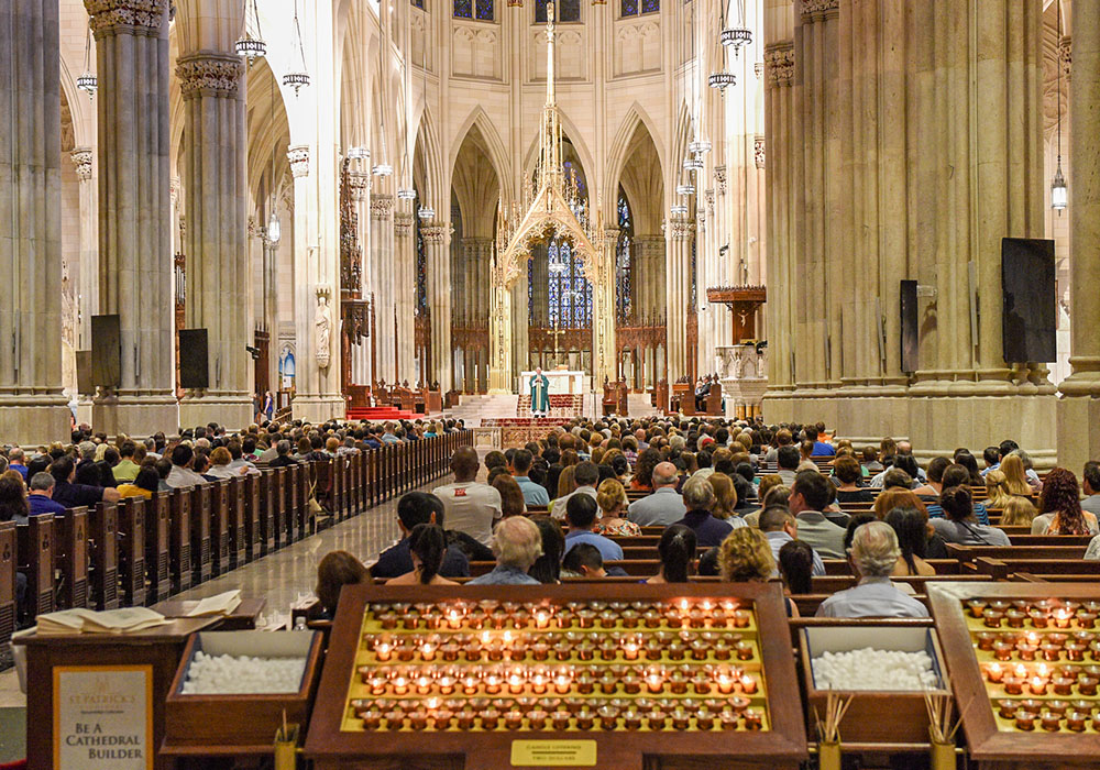 Catholics attend Mass at St. Patrick's Cathedral in New York City in 2018. (Dreamstime/Bumbleedee)