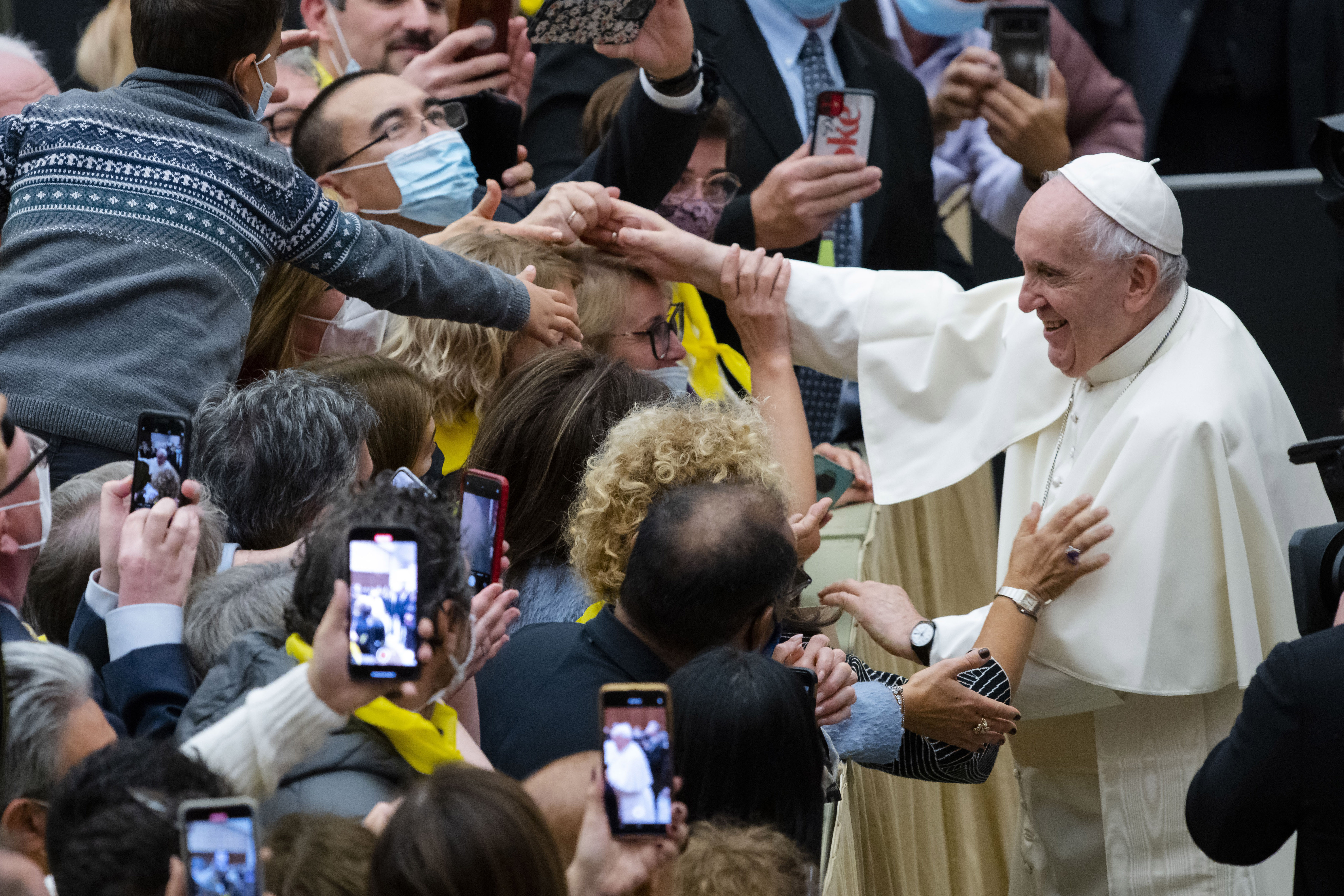  Pope Francis attends an audience in the Paul VI Hall at the Vatican, on Nov. 6, 2021. (AP Photo/Domenico Stinellis)