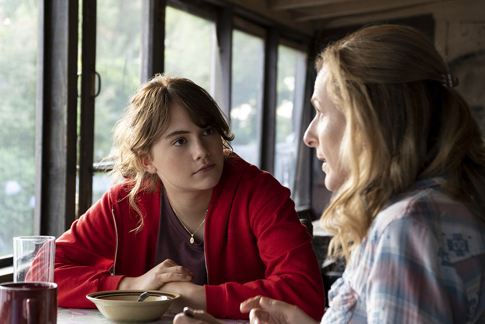 Emilia Jones as Ruby and Marlee Matlin as Jackie in "CODA" (Courtesy of Apple TV+)