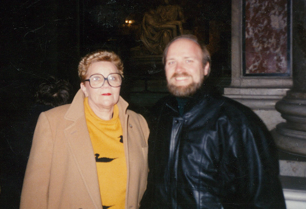 Helen Janning Guthrie and Larry Guthrie in front of the Pieta at St. Peter's Square in Rome in an undated photo (Courtesy of Larry Guthrie)