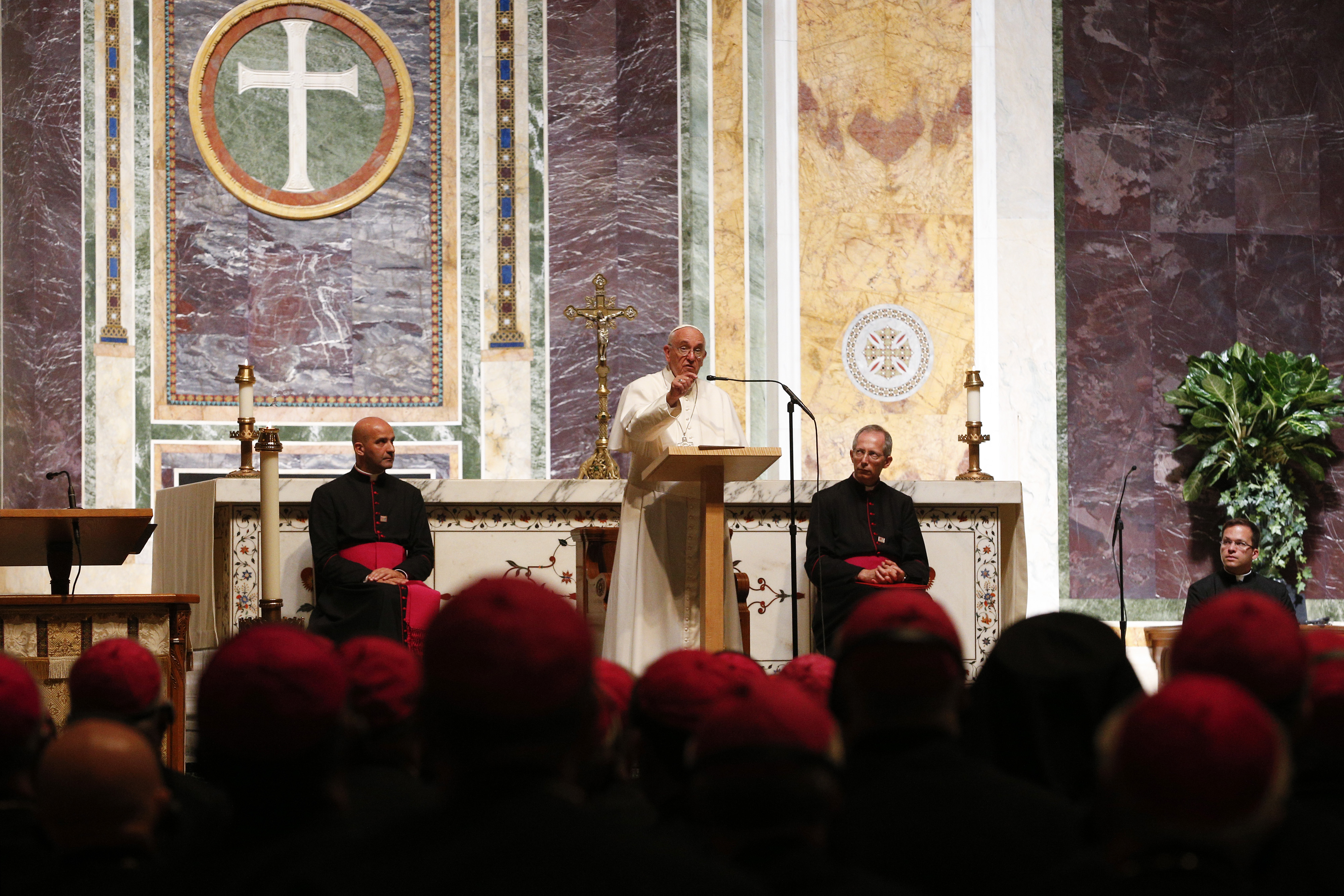 Pope Francis addresses U.S. bishops during a meeting at the Cathedral of St. Matthew the Apostle in Washington Sept. 23. (CNS/Paul Haring)