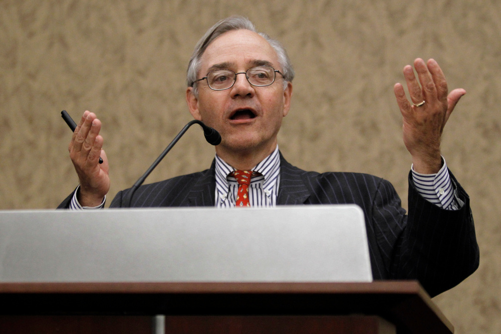 Washington Post political columnist E.J. Dionne speaks May 6, 2010, at an NCR-sponsored conference, "A Washington Briefing for the Nation's Catholic Community." (CNS/Peter Lockley)