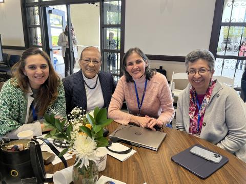  Theologians and religious from North, Central, and South America at the bilingual conference "Synodality in America: People on the Move, Dialogue, and New Contexts."