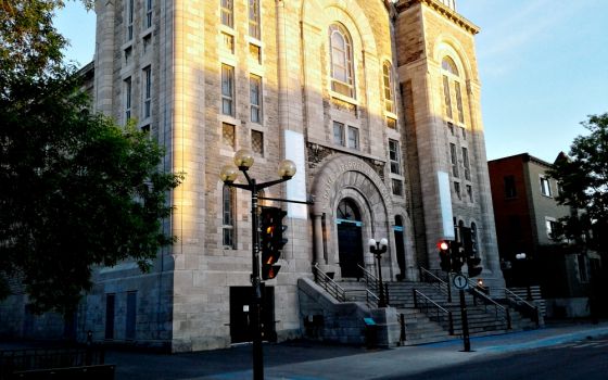 Montreal's Our Lady of Perpetual Help, a closed church that is now home to the Théâtre Paradoxe (Wikimedia Commons/Jeangagnon)